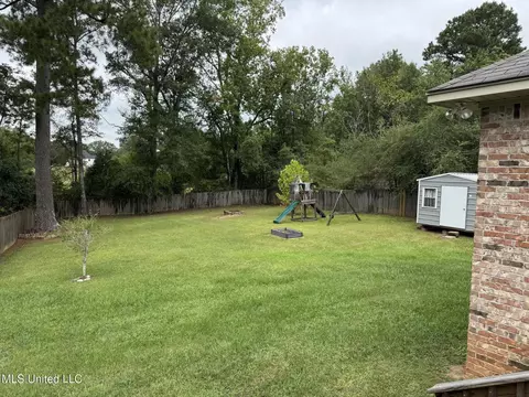 Exterior - 1424 NE 1st Ave, Magee, MS 39111 photo 2 of 3