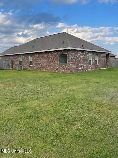 Exterior - 15610 Ridge Ct, Biloxi, MS 39532 photo 4 of 4