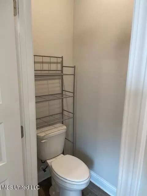 Bath - 15610 Ridge Ct, Biloxi, MS 39532 photo 5 of 5