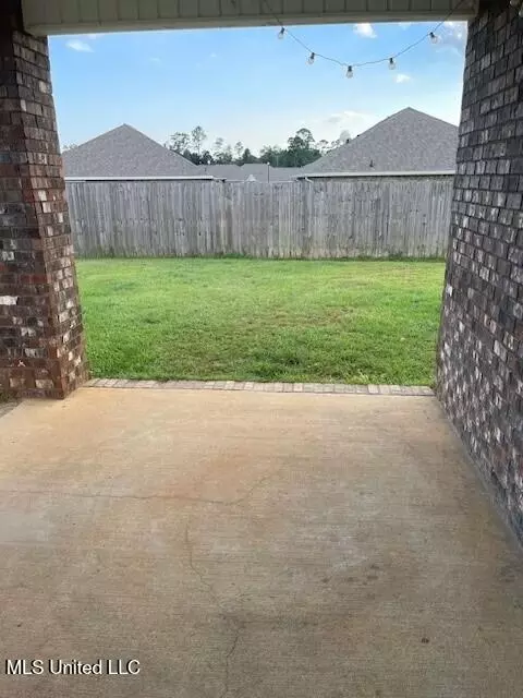 Exterior - 15610 Ridge Ct, Biloxi, MS 39532 photo 2 of 4