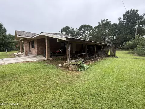 Exterior - 312 Oak Grove Rd, Tylertown, MS 39667 photo 4 of 4