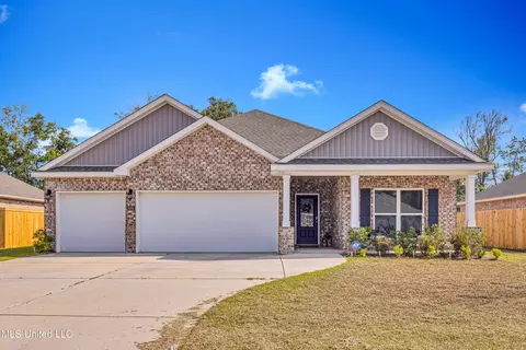 8008 Crawford Dr, Long Beach, MS 39560