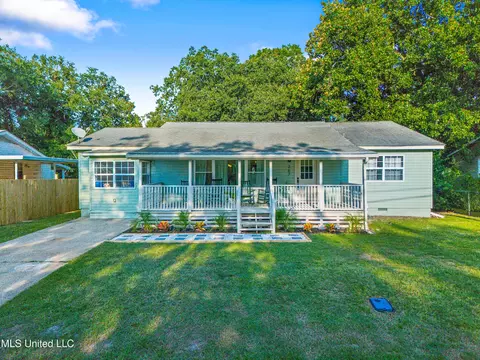 367 Belvedere Cir, Biloxi, MS 39531