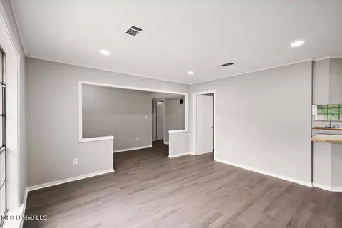 211 Western Hills Dr, Jackson, MS 39212 photo 9