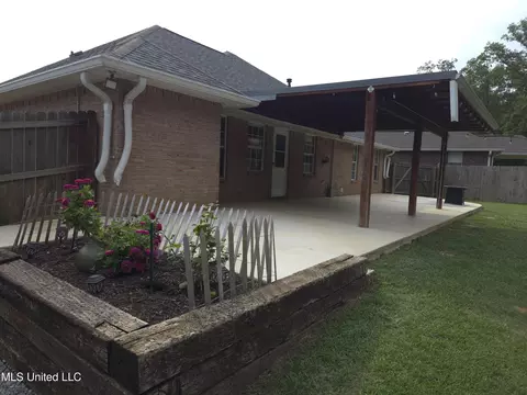 Exterior - 563 Eaglewood Dr, Florence, MS 39073 photo 3 of 6
