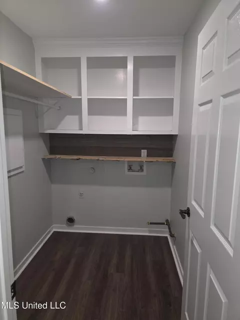 Other - 563 Eaglewood Dr, Florence, MS 39073 photo 7 of 9