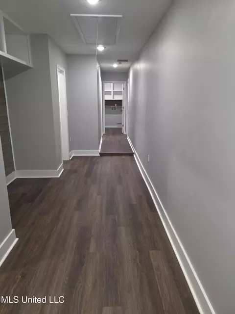 Entry Way - 563 Eaglewood Dr, Florence, MS 39073 photo 1 of 1