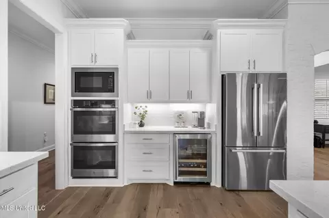 Kitchen - 144 Herons Bay Cir, Madison, MS 39110 photo 2 of 5