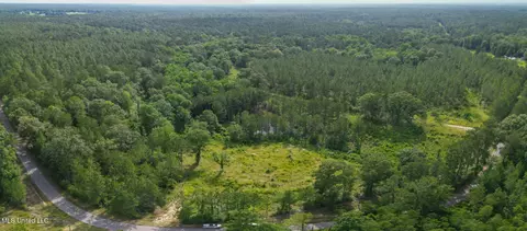 212 Tower Rd, Wiggins, MS 39577