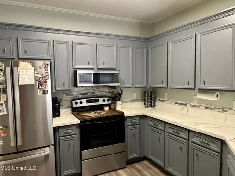 Kitchen - 109 Formosa Dr, Brandon, MS 39047 photo 1 of 1