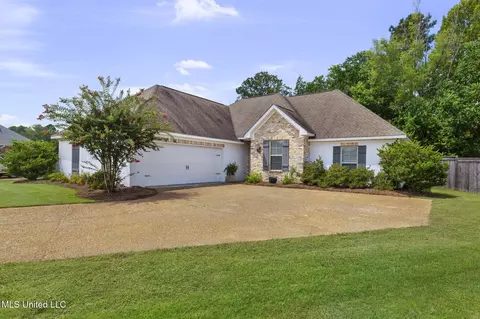 Exterior - 251 Tucker Dr, Brandon, MS 39042 photo 3 of 9