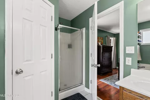 Bath - 1788 N Timber Way, Hernando, MS 38632 photo 3 of 4