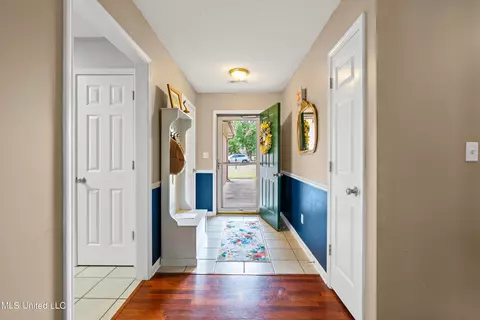 Entry Way - 1788 N Timber Way, Hernando, MS 38632 photo 1 of 3