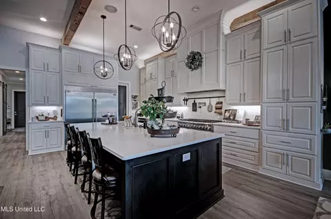 Kitchen - 175 Harbor View Dr, Madison, MS 39110 photo 9 of 13