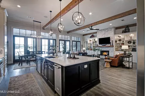 Kitchen - 175 Harbor View Dr, Madison, MS 39110 photo 13 of 13