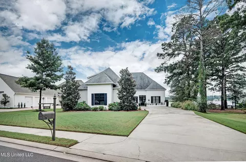 175 Harbor View Dr, Madison, MS 39110