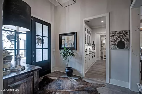 Entry Way - 175 Harbor View Dr, Madison, MS 39110 photo 2 of 4