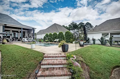 Exterior - 175 Harbor View Dr, Madison, MS 39110 photo 14 of 15