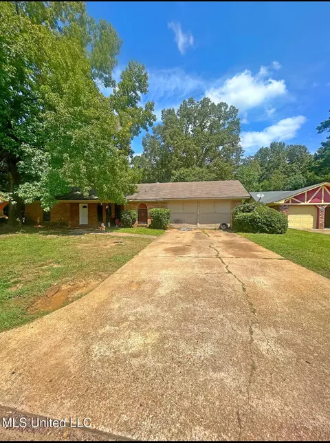 5268 Brookhollow Dr, Jackson, MS 39212 photo 1