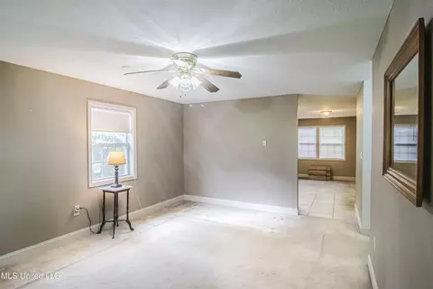 Living - 1441 Central St, Jackson, MS 39203 photo 1 of 2