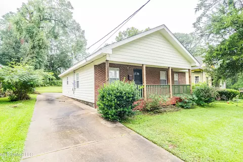 Exterior - 1441 Central St, Jackson, MS 39203 photo 2 of 4