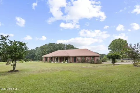 1490 Stubbs Rd, Terry, MS 39170