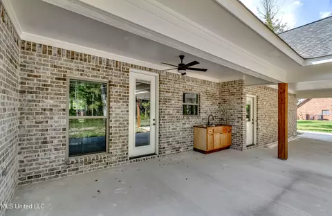 Exterior - 104 Shady Oaks Ln, Forest, MS 39074 photo 11 of 13