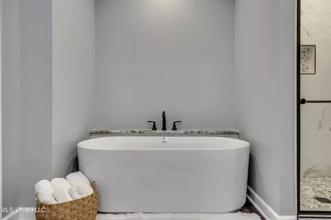 Bath - 104 Shady Oaks Ln, Forest, MS 39074 photo 6 of 9