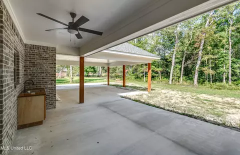 Exterior - 104 Shady Oaks Ln, Forest, MS 39074 photo 12 of 13