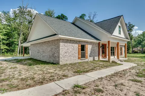 Exterior - 104 Shady Oaks Ln, Forest, MS 39074 photo 7 of 13