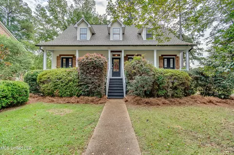 1013 Fairway Cv, Brandon, MS 39047