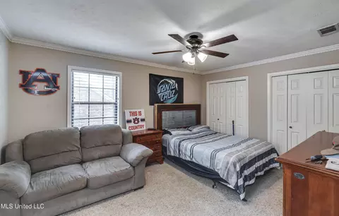 Bedroom - 1013 Fairway Cv, Brandon, MS 39047 photo 6 of 13