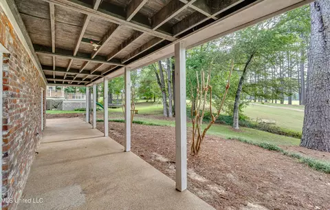 Exterior - 1013 Fairway Cv, Brandon, MS 39047 photo 14 of 17
