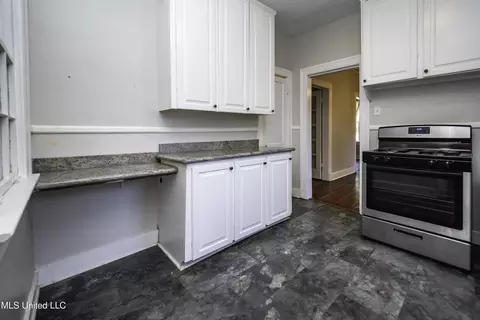 Kitchen - 1724 Myrtle St, Jackson, MS 39202 photo 1 of 3