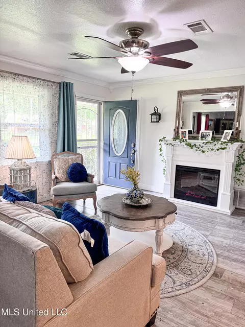 100 Suffolk Dr, Long Beach, MS 39560 photo 9