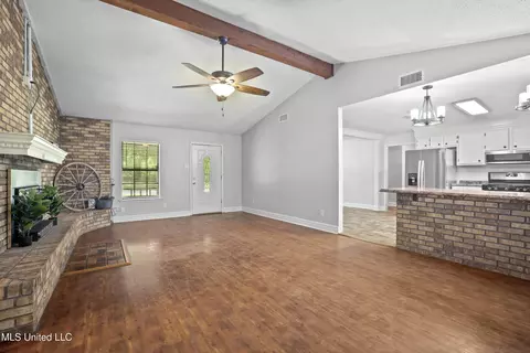 Living - 13410 Haley Rd, Saucier, MS 39574 photo 4 of 7