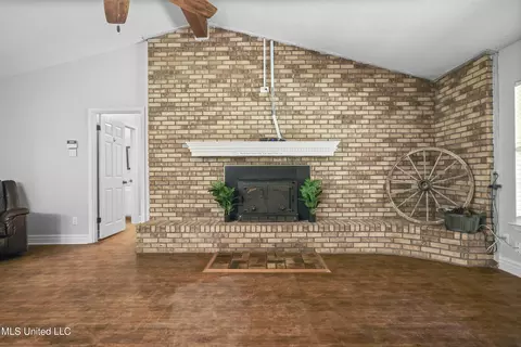 Living - 13410 Haley Rd, Saucier, MS 39574 photo 1 of 7