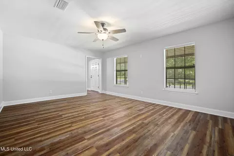 Living - 13410 Haley Rd, Saucier, MS 39574 photo 6 of 7