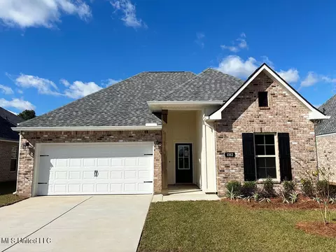 1312 Redfish Dr, Gulfport, MS 39507