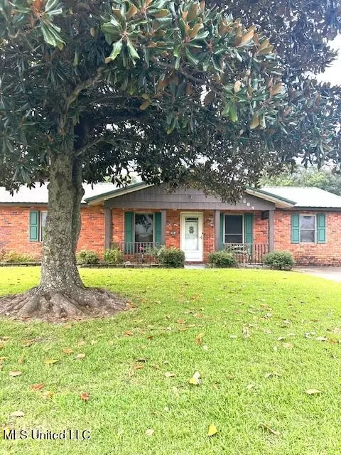 4604 Ingalls Ave, Pascagoula, MS 39581
