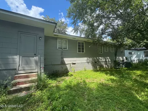Exterior - 1906 Shamrock Dr, Jackson, MS 39204 photo 2 of 2