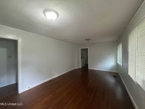 Living - 1906 Shamrock Dr, Jackson, MS 39204 photo 1 of 1