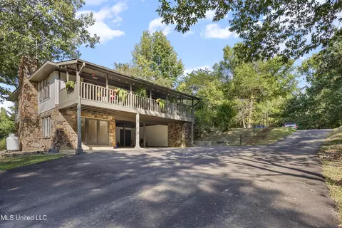 8702 Tulane Rd, Hernando, MS 38632 photo 2