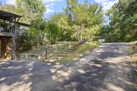 8702 Tulane Rd, Hernando, MS 38632 photo 3