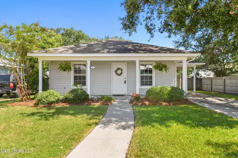 311 Demontluzin Ave, Bay Saint Louis, MS 39520
