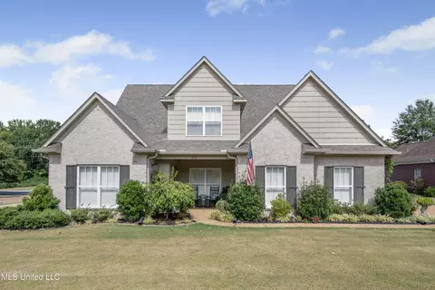 576 Rowan Oak Pl, Hernando, MS 38632