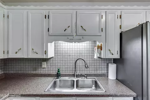 Kitchen - 187 Overby Rd, Magee, MS 39111 photo 3 of 6