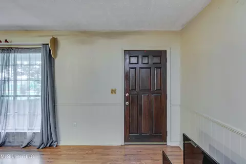 Entry Way - 187 Overby Rd, Magee, MS 39111 photo 2 of 3