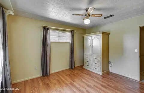 Bedroom - 187 Overby Rd, Magee, MS 39111 photo 8 of 10