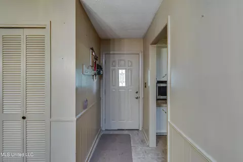 Entry Way - 187 Overby Rd, Magee, MS 39111 photo 1 of 3